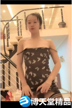 (七区)[国产剧情]00后酒吧女性感美乳萌妹黑丝诱惑翘起圆润大屁股口交后入抽插